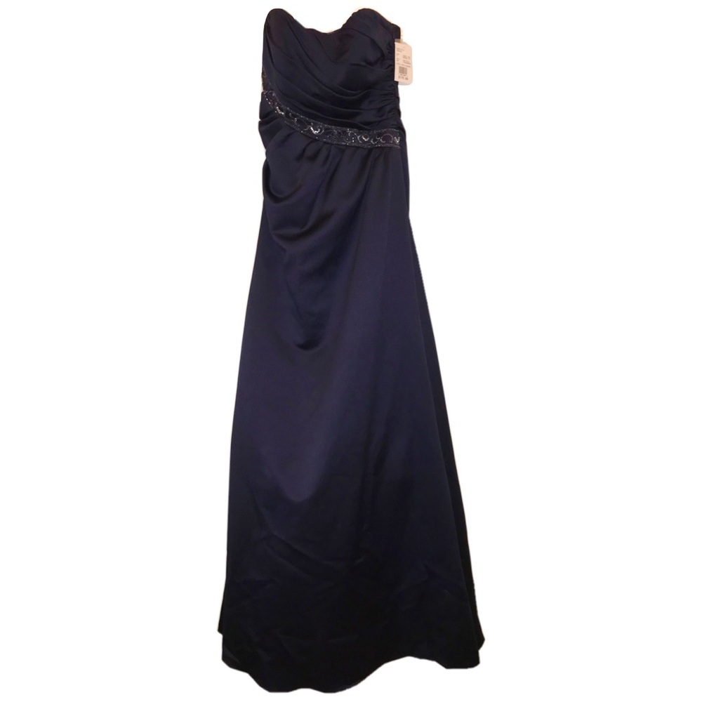 David’s Bridal floor length strapless navy formal/bridesmaids/prom dress! NWT!